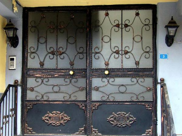 Ferforje Bina Giri� Kap�lar�