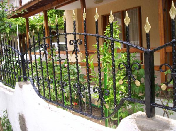 Duvar ve Bah�e Korkuluklar�, duvar �st� korkuluk, korkuluk imalat�