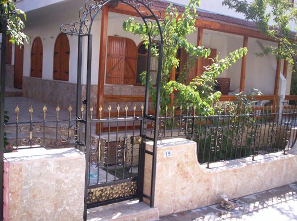 Duvar ve Bah�e Korkuluklar�, duvar �st� korkuluk, korkuluk imalat�