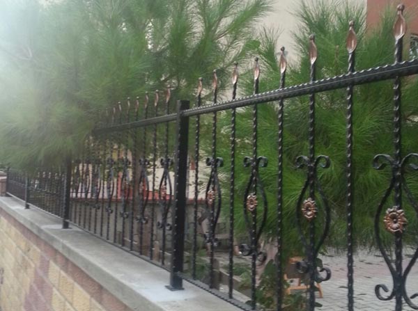 Duvar ve Bah�e Korkuluklar�, duvar �st� korkuluk, korkuluk imalat�