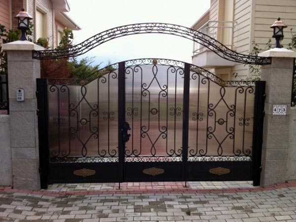 Ferforje Bah�e Giri� Kap�lar�