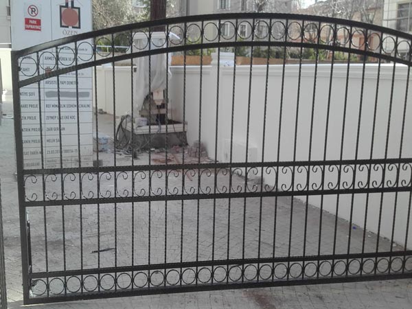 Ferforje Bah�e Giri� Kap�lar�