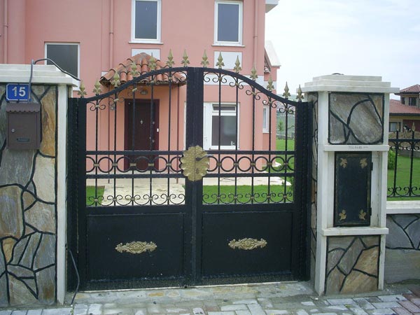 Ferforje Bah�e Giri� Kap�lar�