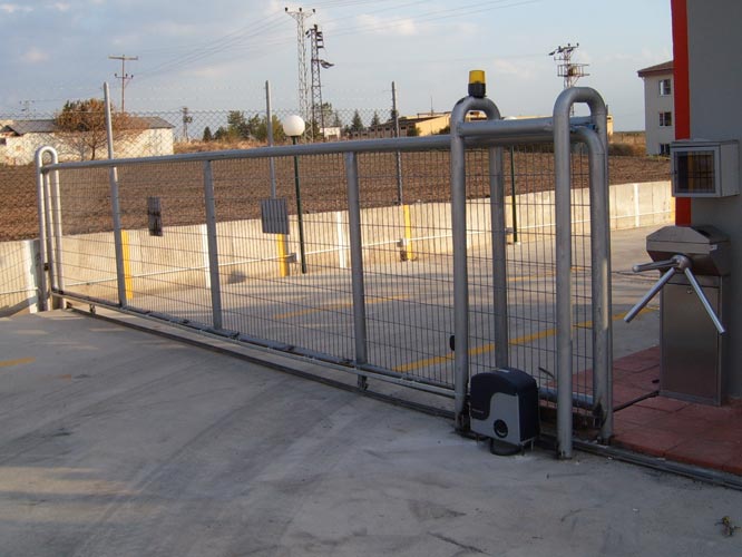 Fabrika Giri� Kap�lar�