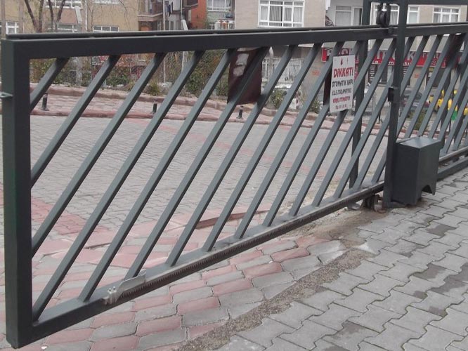 Fabrika Giri� Kap�lar�